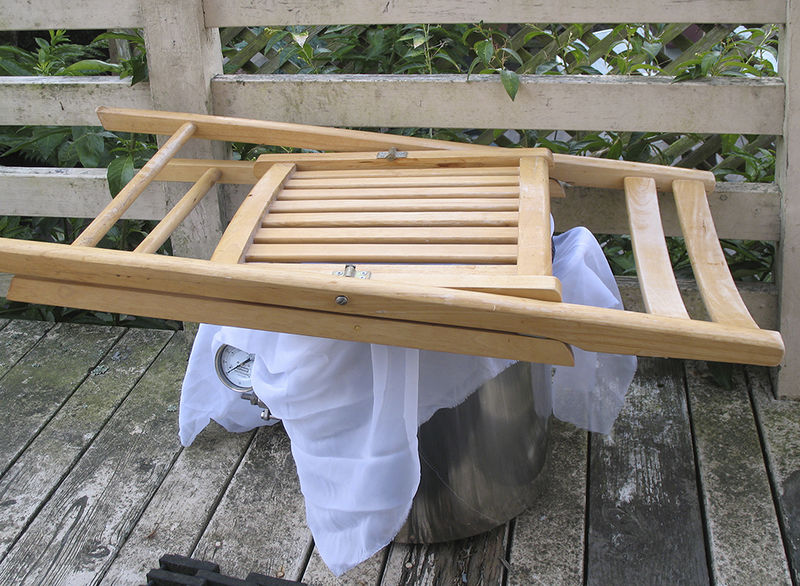 File:Small-pasta-beer-coolship.jpg